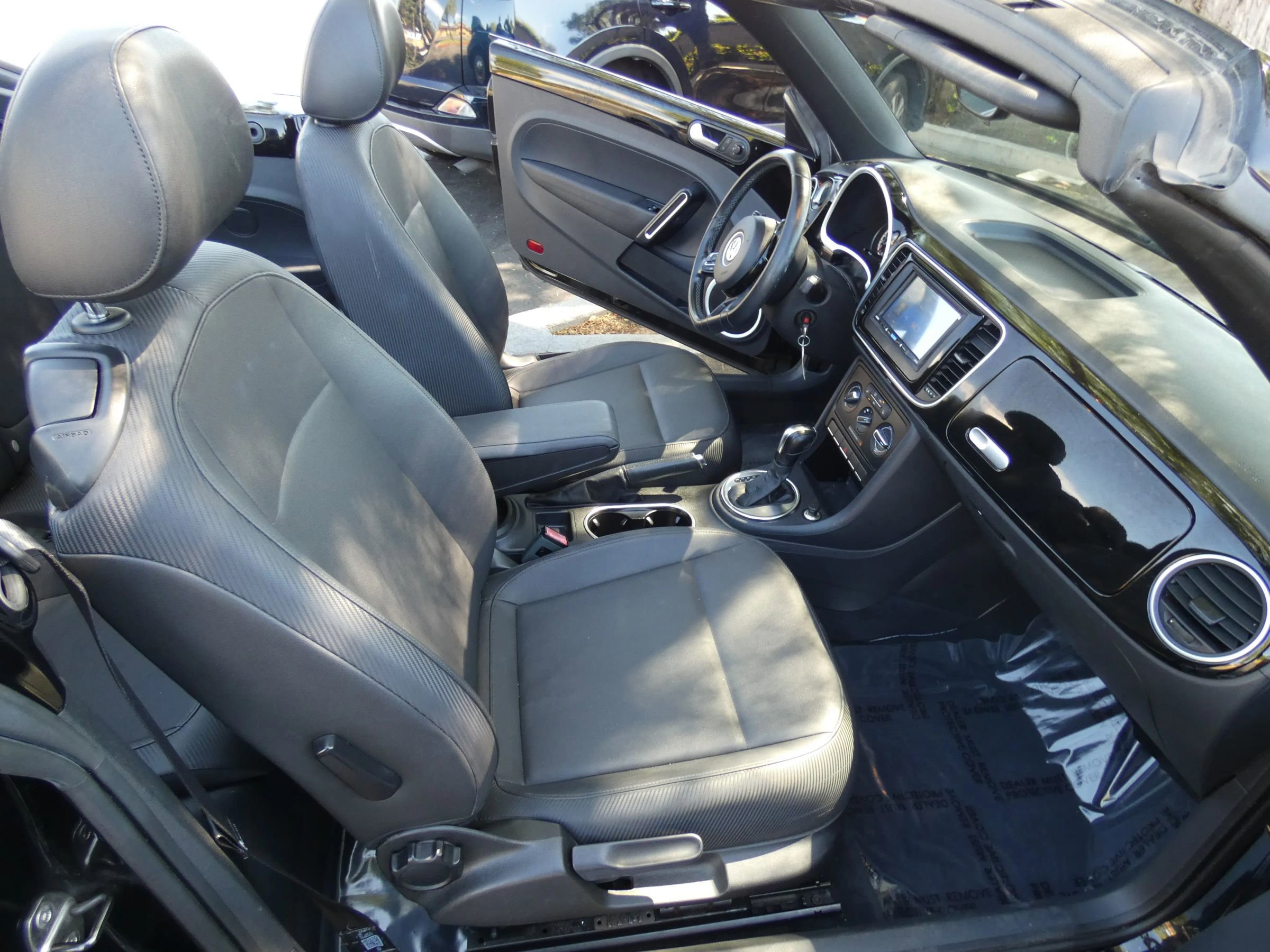 Used 2014 Volkswagen Beetle 2.5 image 19