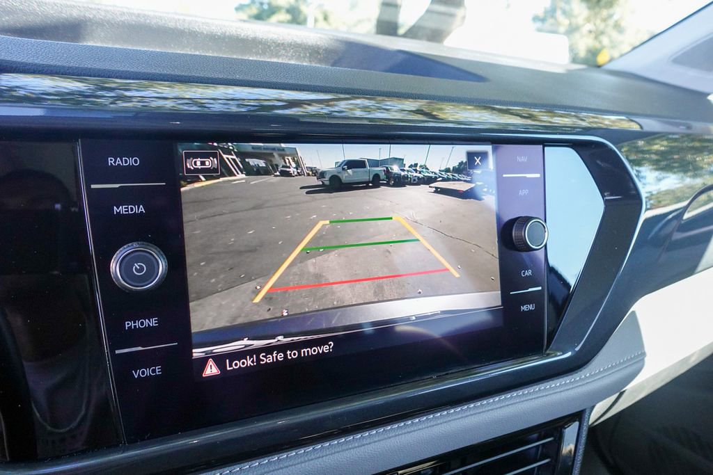 Used 2022 Volkswagen Taos SEL w/ Panoramic Sunroof Package image 23