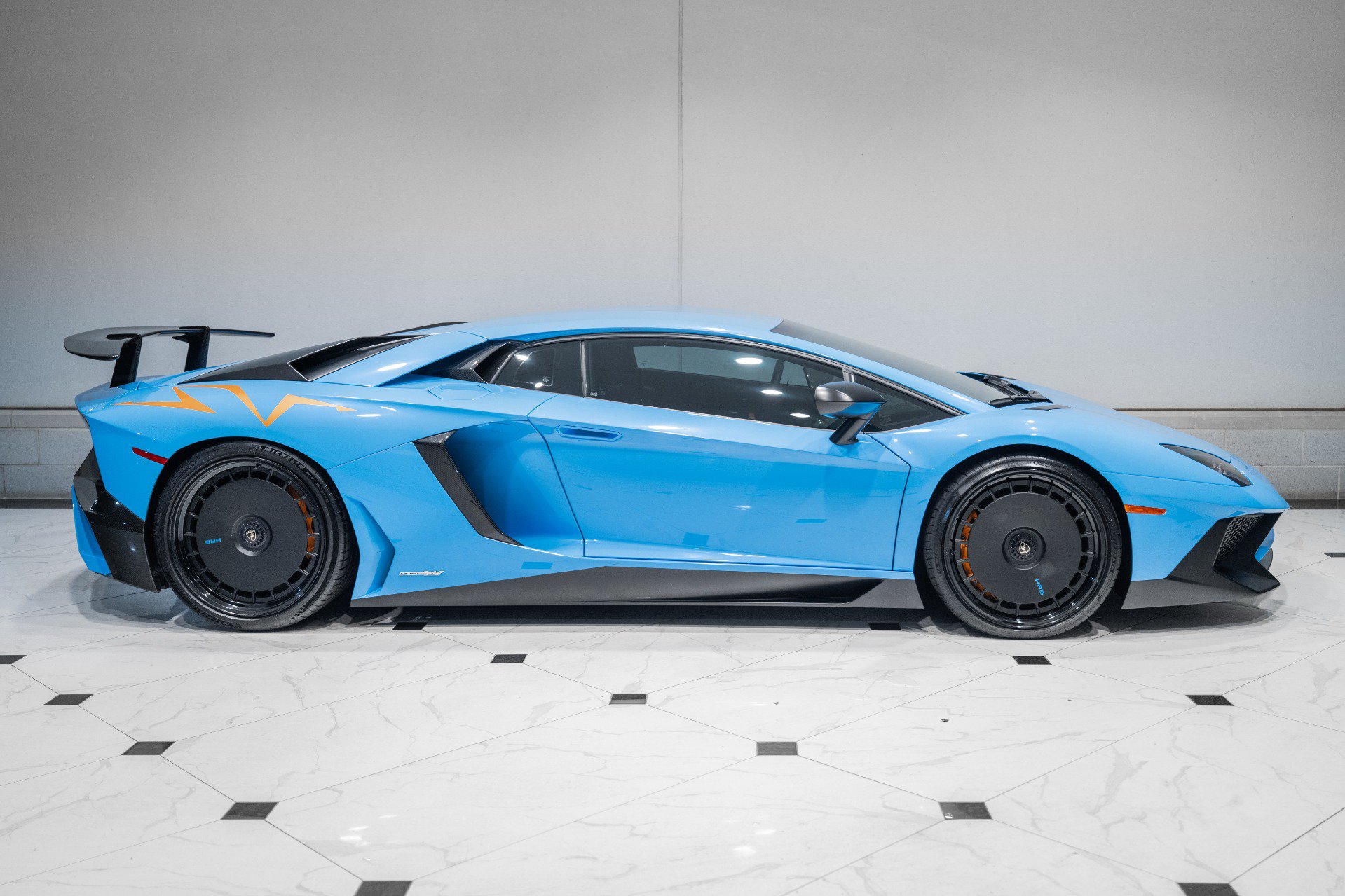 Used 2017 Lamborghini Aventador LP 750-4 AWD/4WD image 6