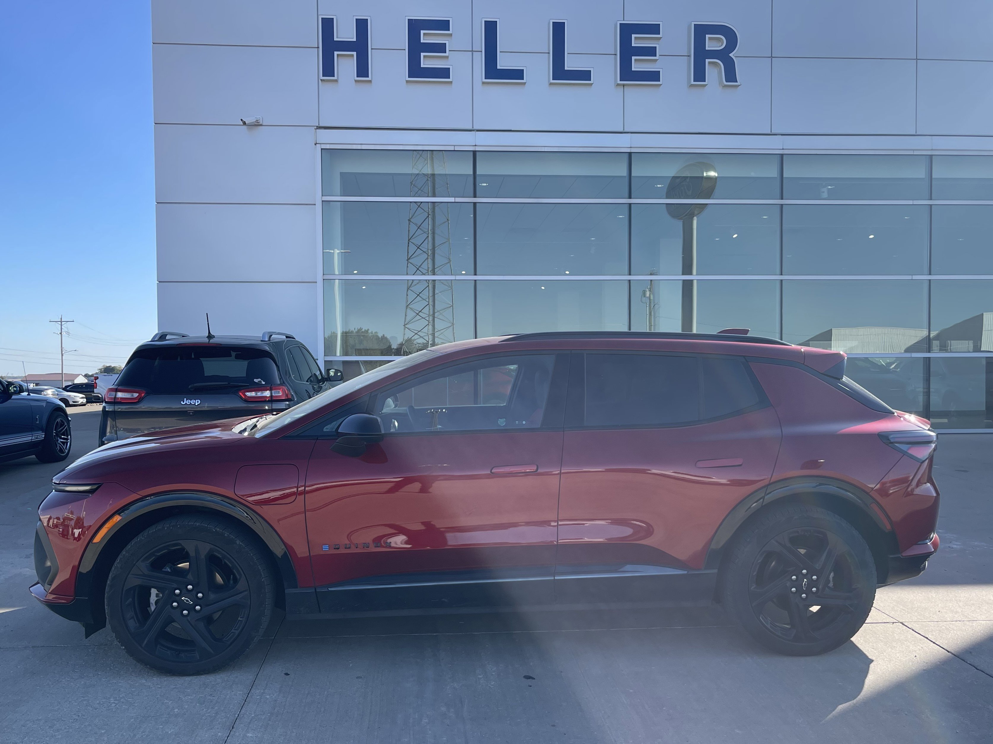 Used 2025 Chevrolet Equinox EV RS image 3