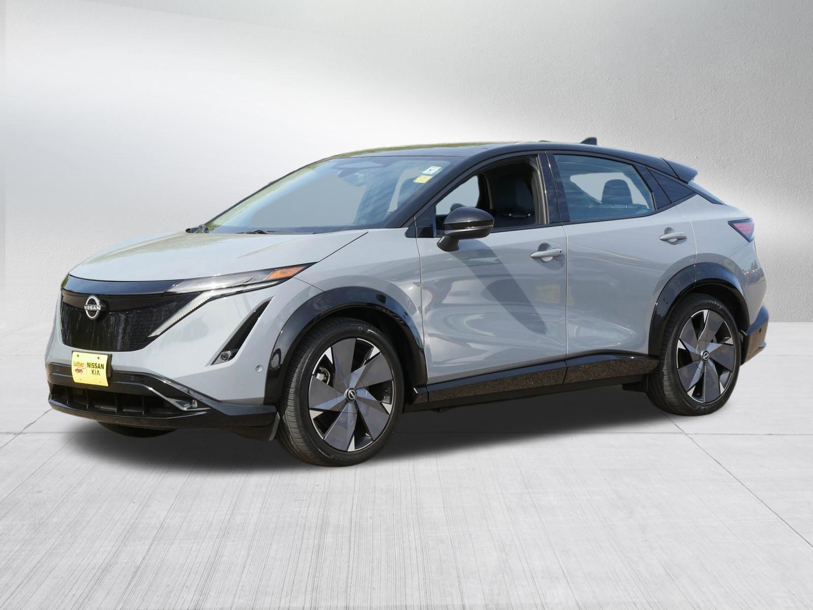Certified 2023 Nissan Ariya AWD/4WD image 3