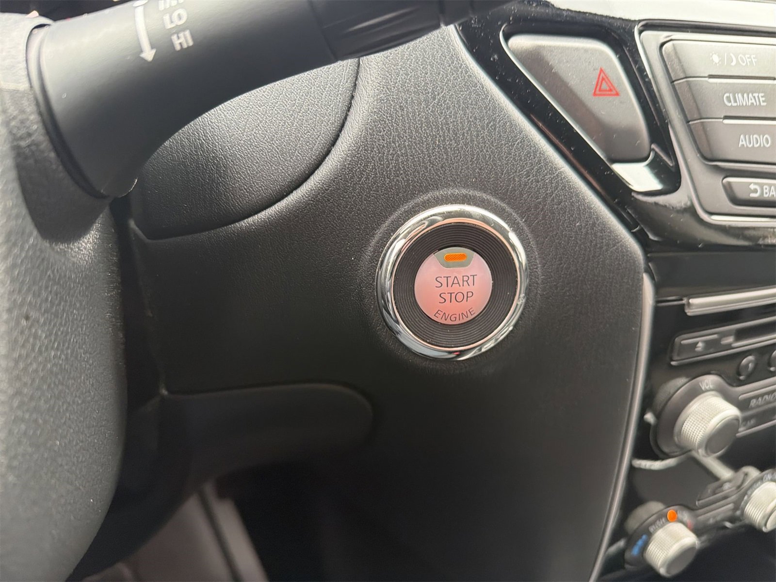 Used 2018 Nissan Pathfinder SV w/ Cargo Package image 17