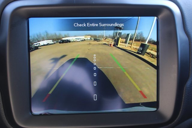 Used 2023 Jeep Renegade Latitude image 18