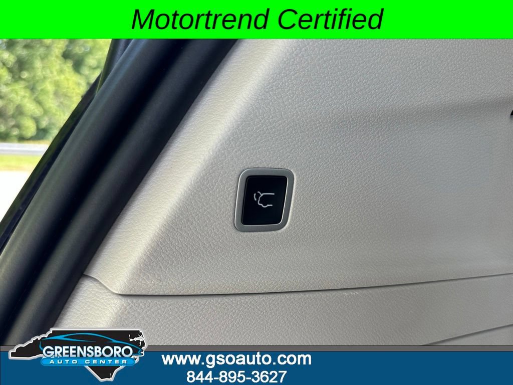 Used 2024 Chrysler Pacifica Touring-L FWD image 39
