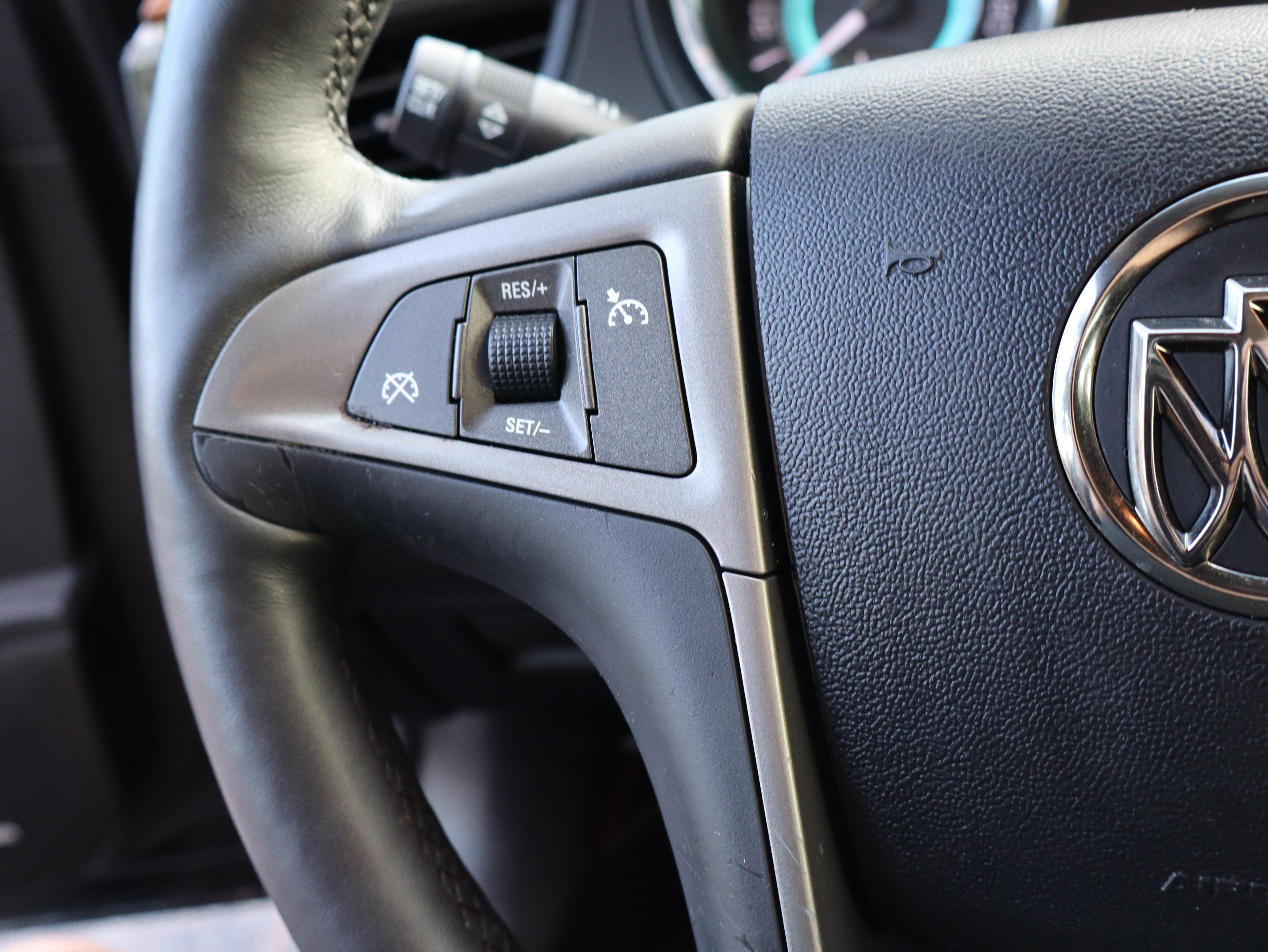 Used 2010 Buick LaCrosse CXS w/ Touring Package FWD image 25