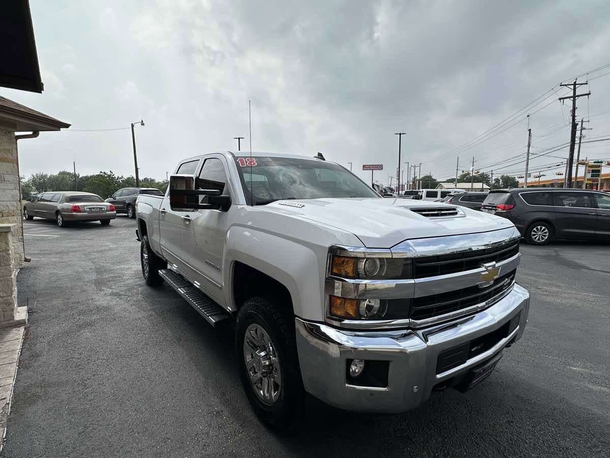 Used 2018 Chevrolet Silverado 2500 LTZ w/ Duramax Plus Package AWD/4WD image 4