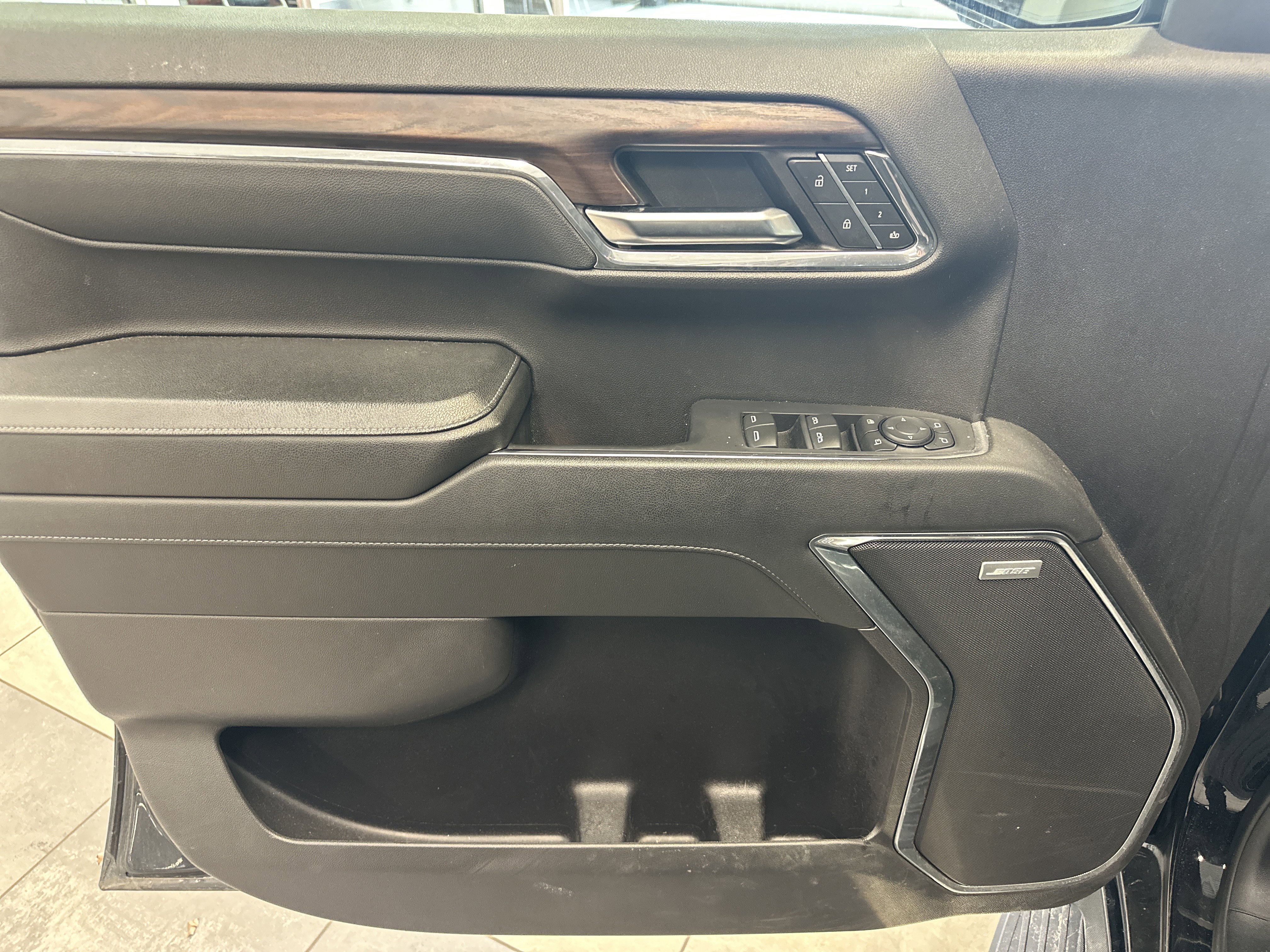 Used 2024 GMC Sierra 1500 SLT w/ SLT Premium Plus Package image 21