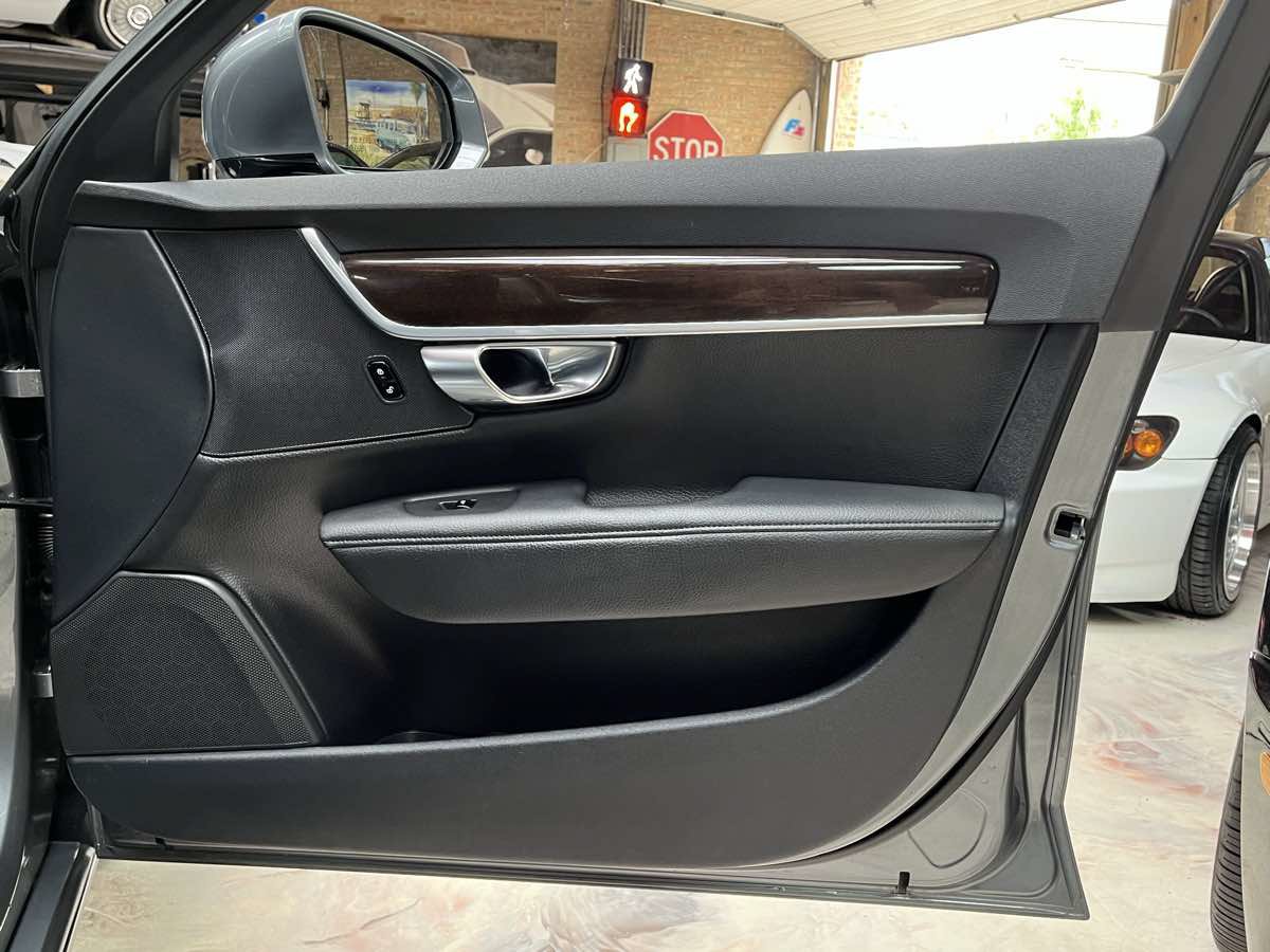 Used 2017 Volvo S90 T6 Momentum AWD/4WD image 31