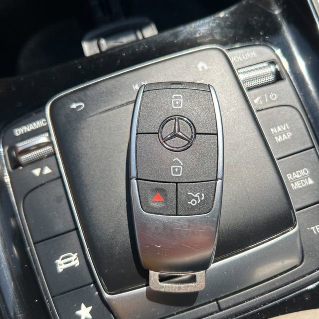 Used 2021 Mercedes-Benz GLA 250 w/ Premium Package image 22