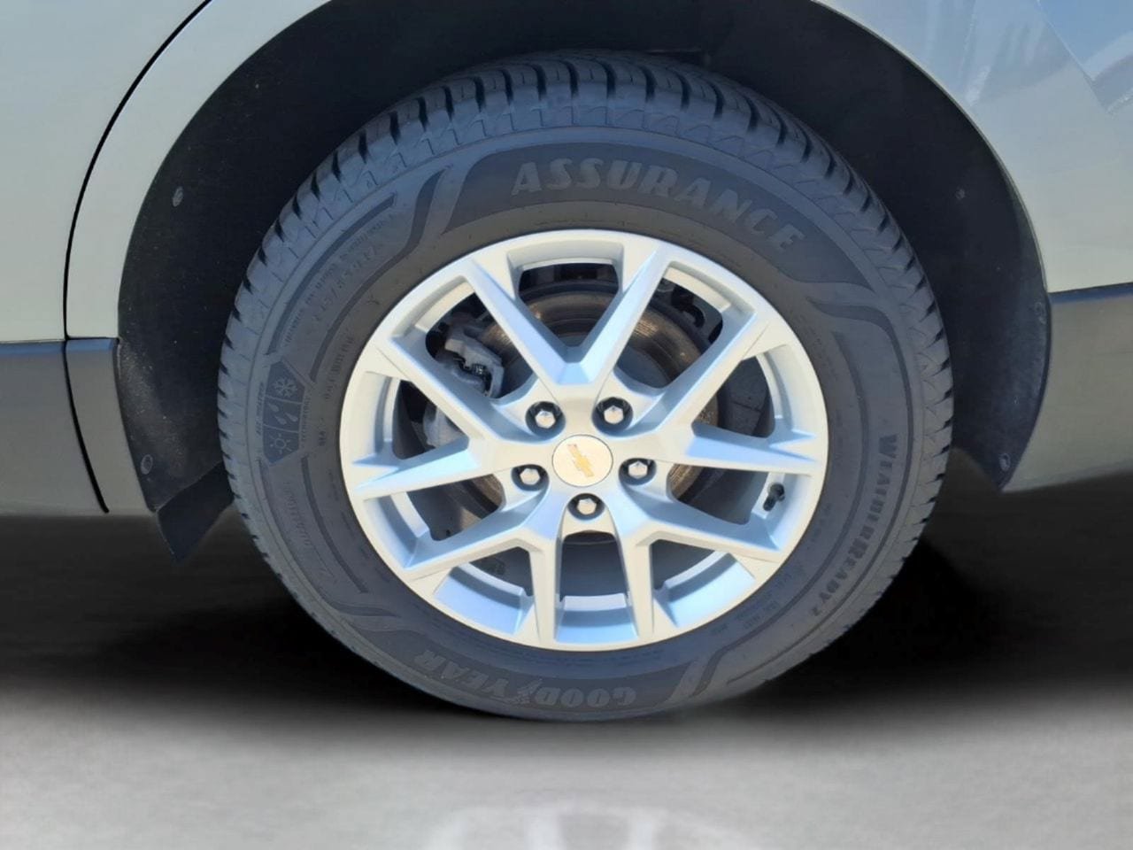 Used 2024 Chevrolet Equinox LT AWD/4WD image 9
