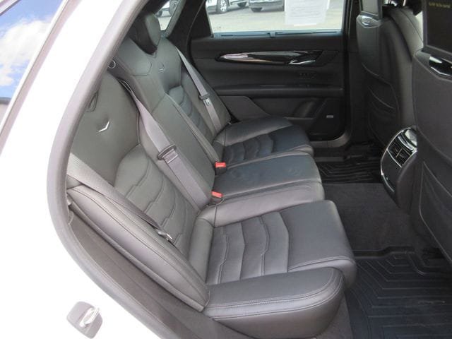 Used 2018 Cadillac CT6 Platinum AWD/4WD image 39