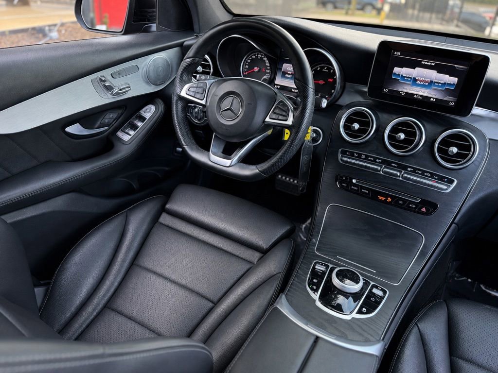 Used 2019 Mercedes-Benz GLC 300 4MATIC image 40