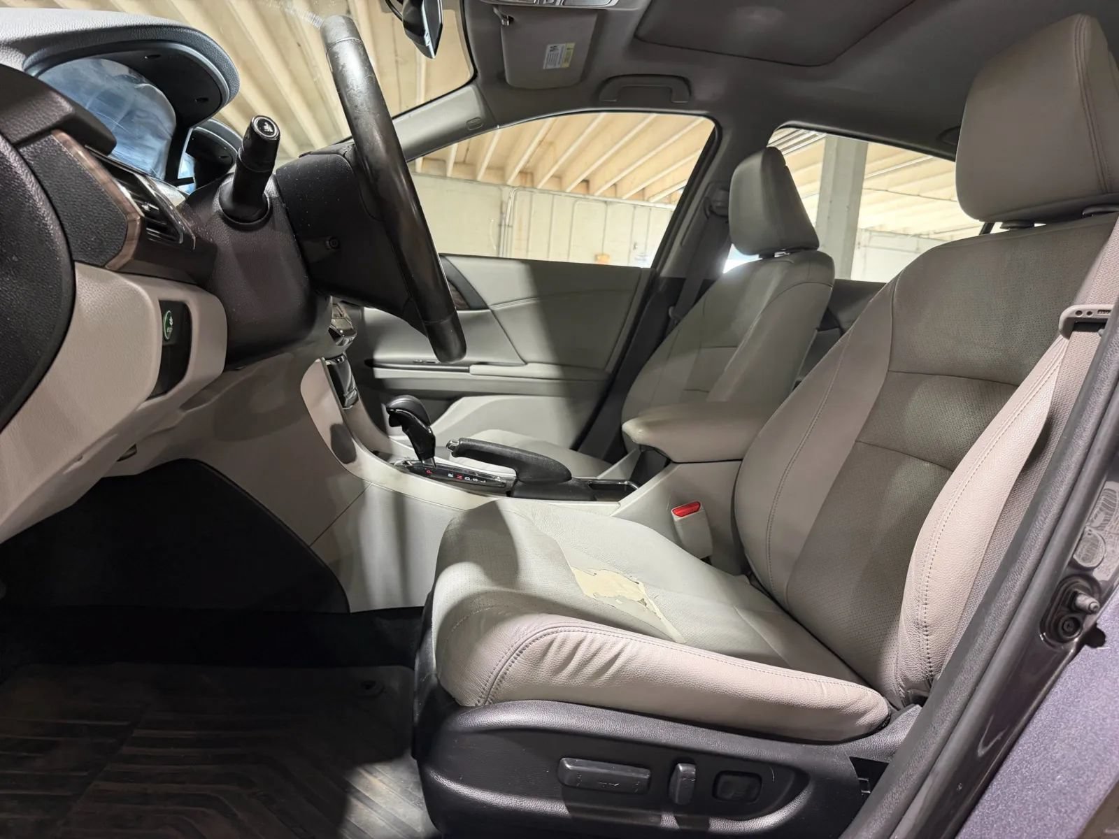 Used 2017 Honda Accord EX-L image 11