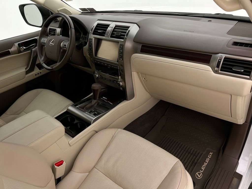 Used 2019 Lexus GX 460 image 13