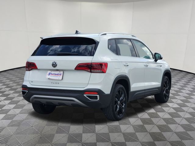Used 2024 Volkswagen Taos SE image 3