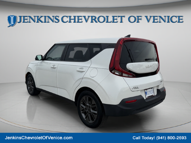 Used 2022 Kia Soul EX FWD image 7
