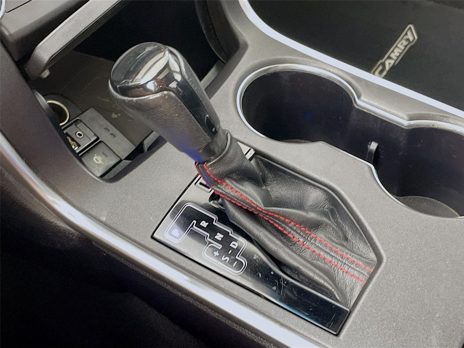 Used 2015 Toyota Camry XSE w/ Advanced Technology Package FWD image 19