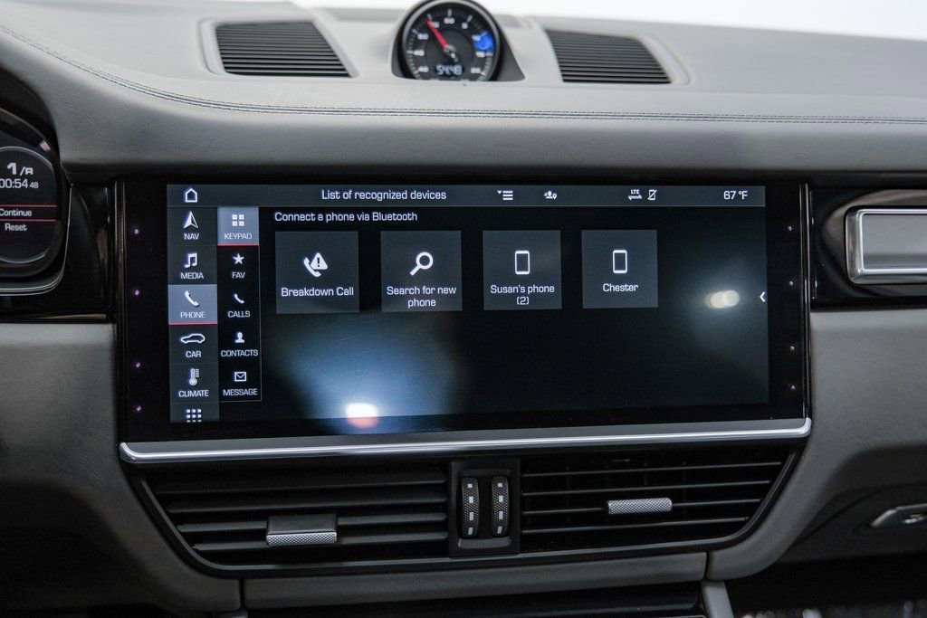 Used 2020 Porsche Cayenne Turbo AWD/4WD image 27