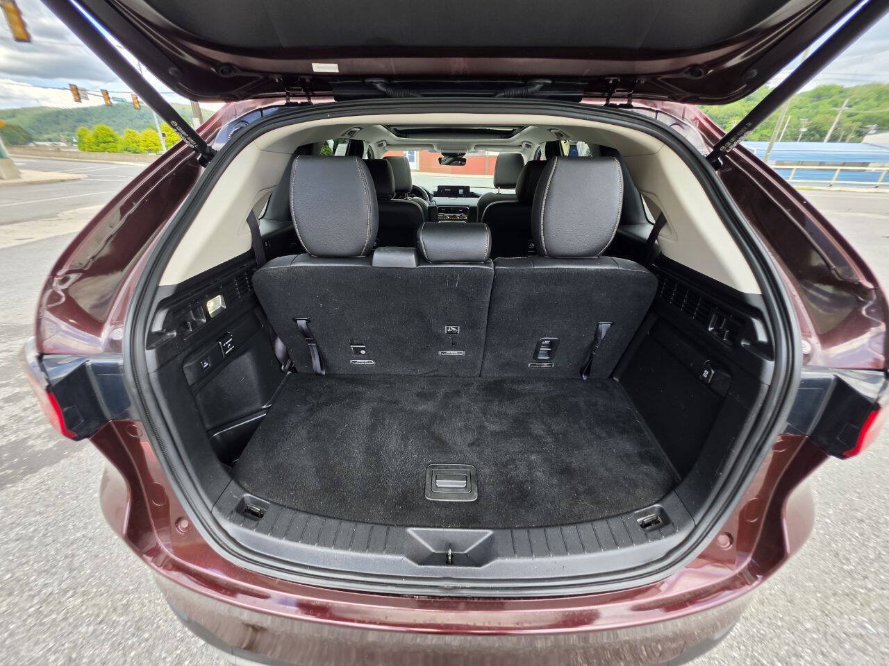 Used 2024 MAZDA CX-90 Plug-In Hybrid w/ Premium Pkg AWD/4WD image 12