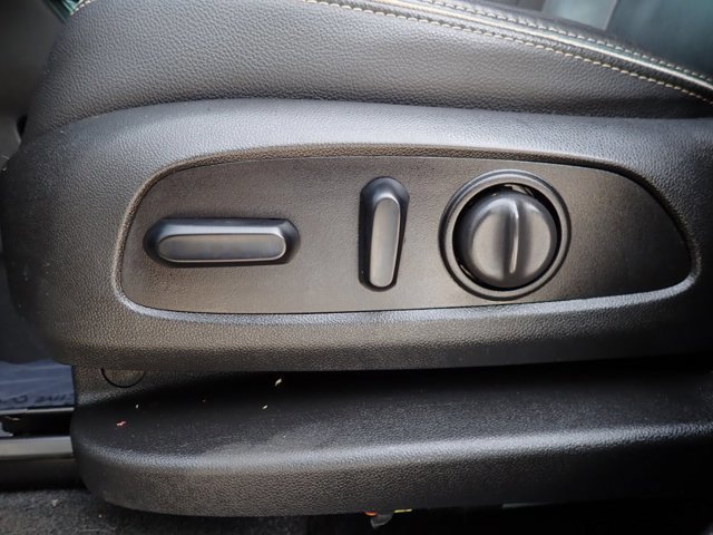 Used 2018 GMC Terrain Denali w/ Advanced Safety Package image 13