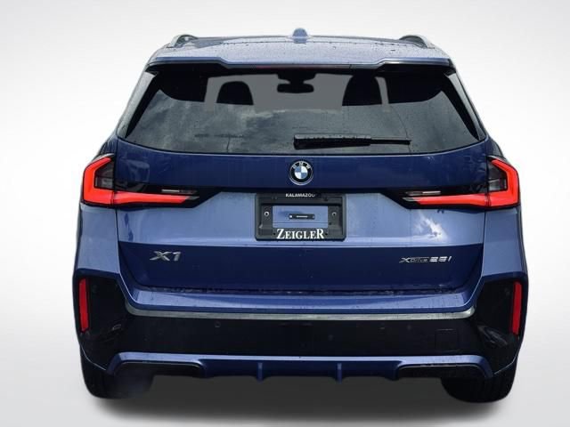 New 2026 BMW X1 xDrive28i w/ Technology Package image 7