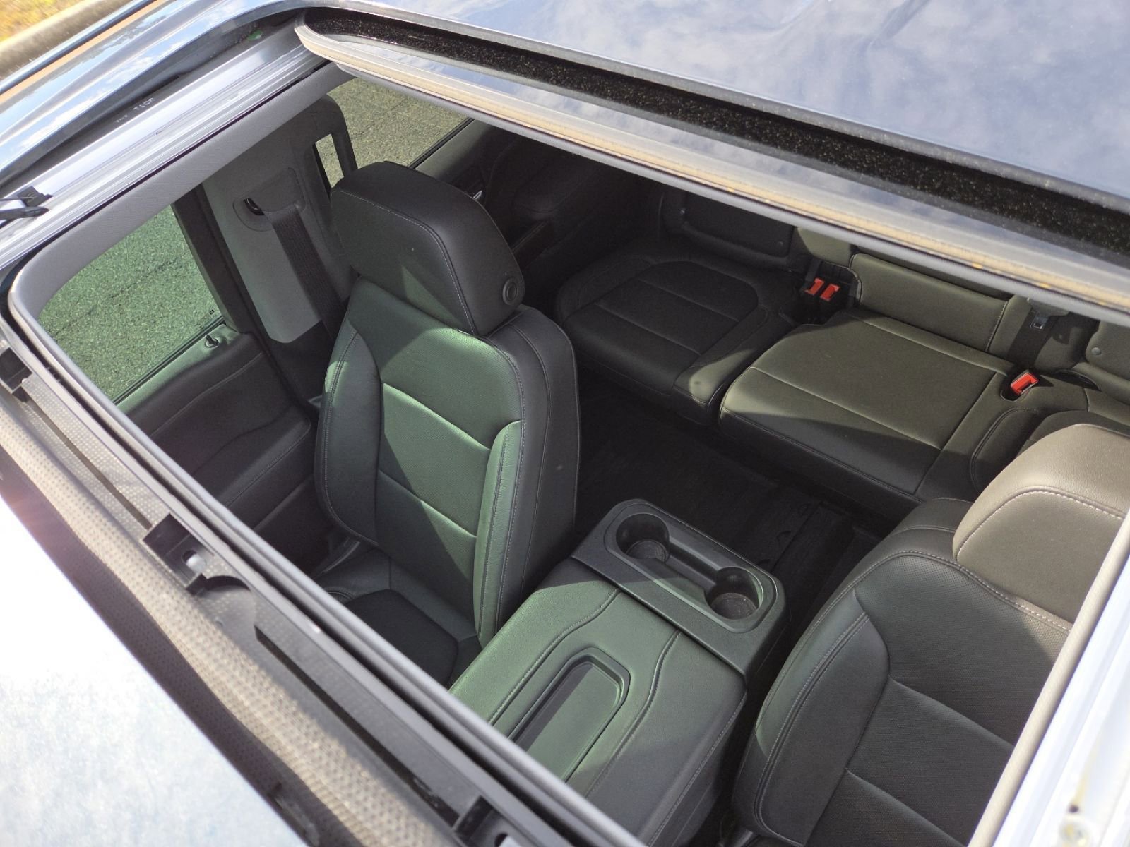 Used 2019 GMC Sierra 1500 SLT w/ SLT Premium Plus Package image 3