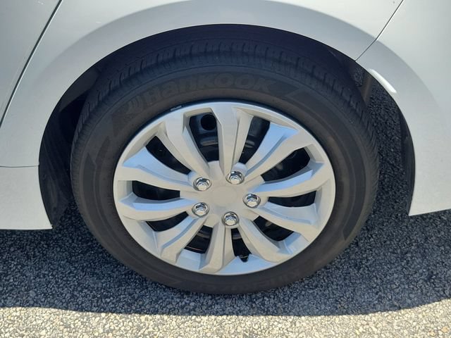 Used 2023 Toyota Corolla LE FWD image 7