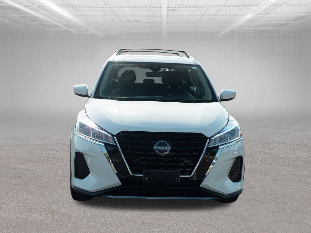 Used 2023 Nissan Kicks SV w/ Interior Electronics Package FWD image 2