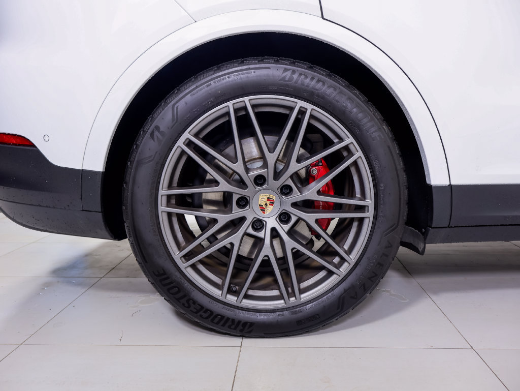 Certified 2026 Porsche Cayenne S AWD/4WD image 30