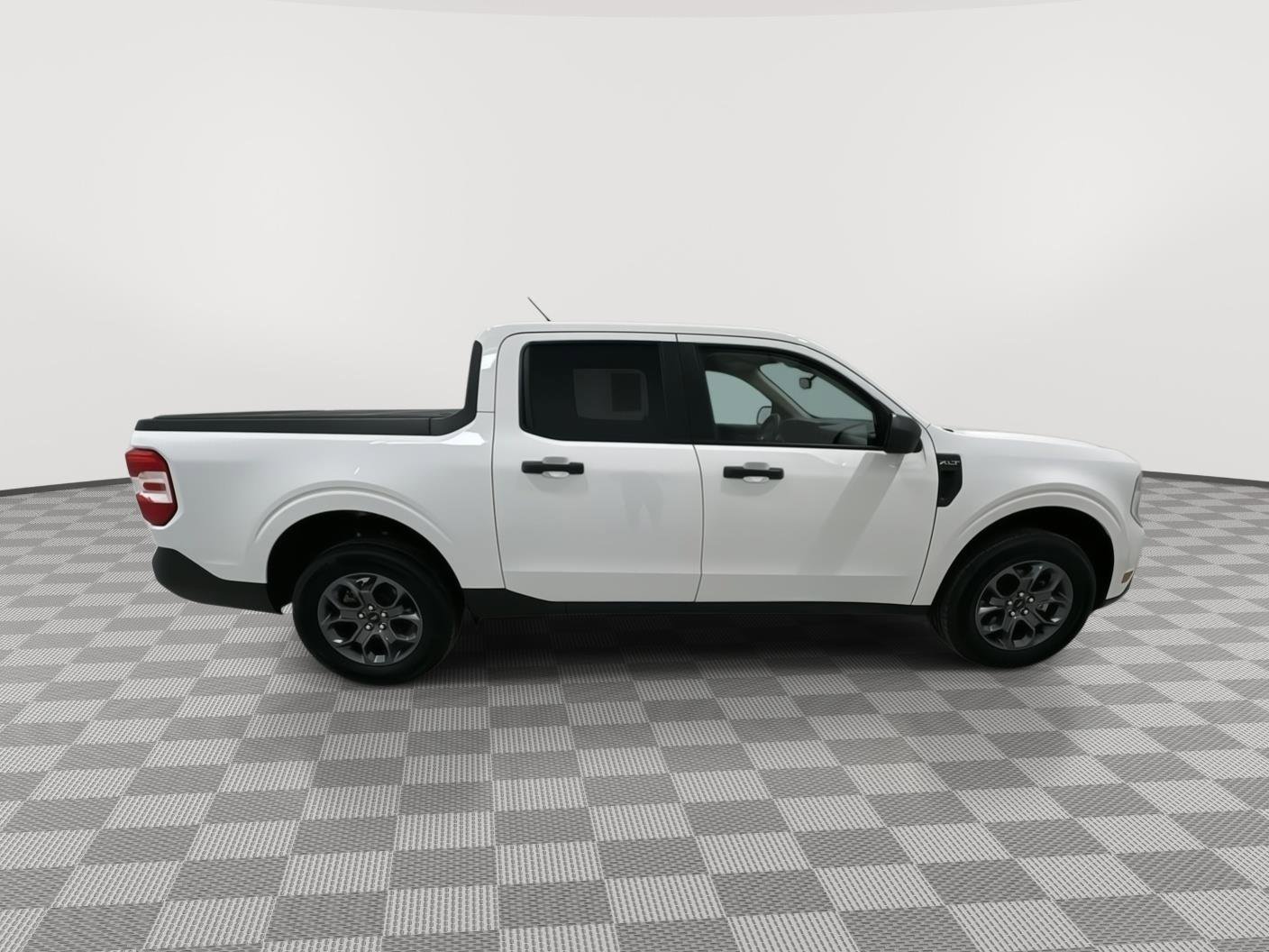 Used 2025 Ford Maverick XLT w/ 4K Tow Package image 36