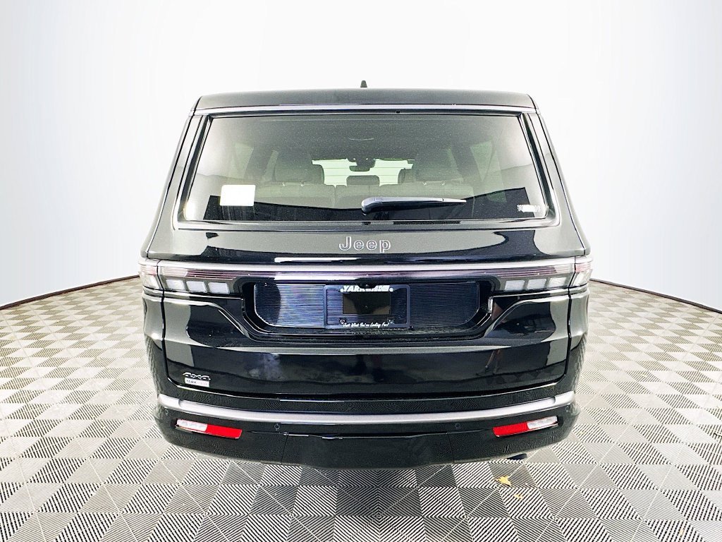 New 2026 Jeep Grand Wagoneer L Limited w/ Premium Group II AWD/4WD image 9