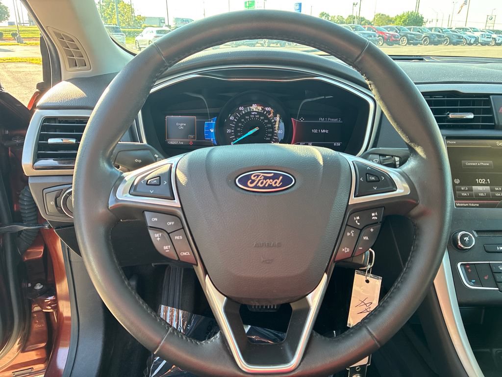 Used 2016 Ford Fusion SE w/ Equipment Group 202A FWD image 13