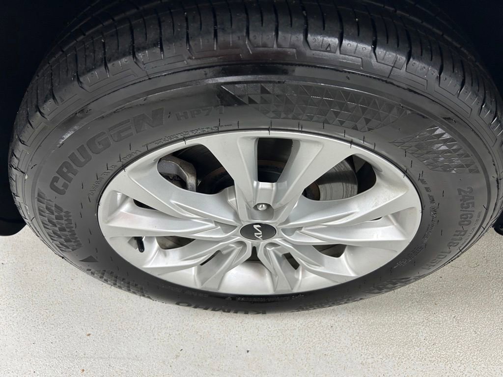 Used 2022 Kia Telluride LX AWD/4WD image 9