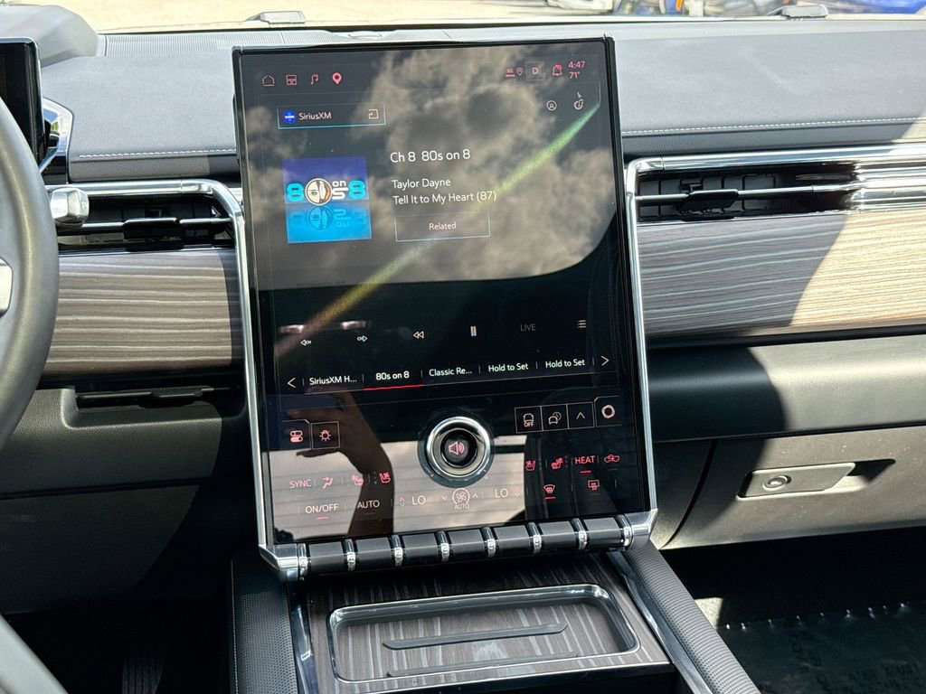 Used 2025 GMC Sierra EV Denali AWD/4WD image 12