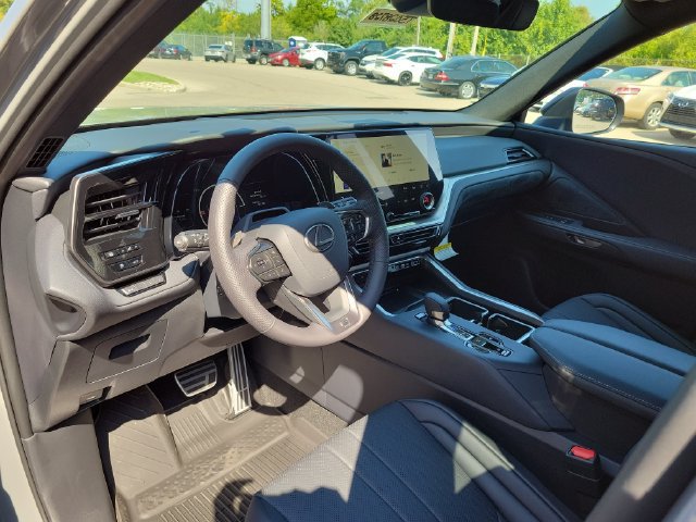 New 2026 Lexus TX 500h AWD w/ Technology Package image 18