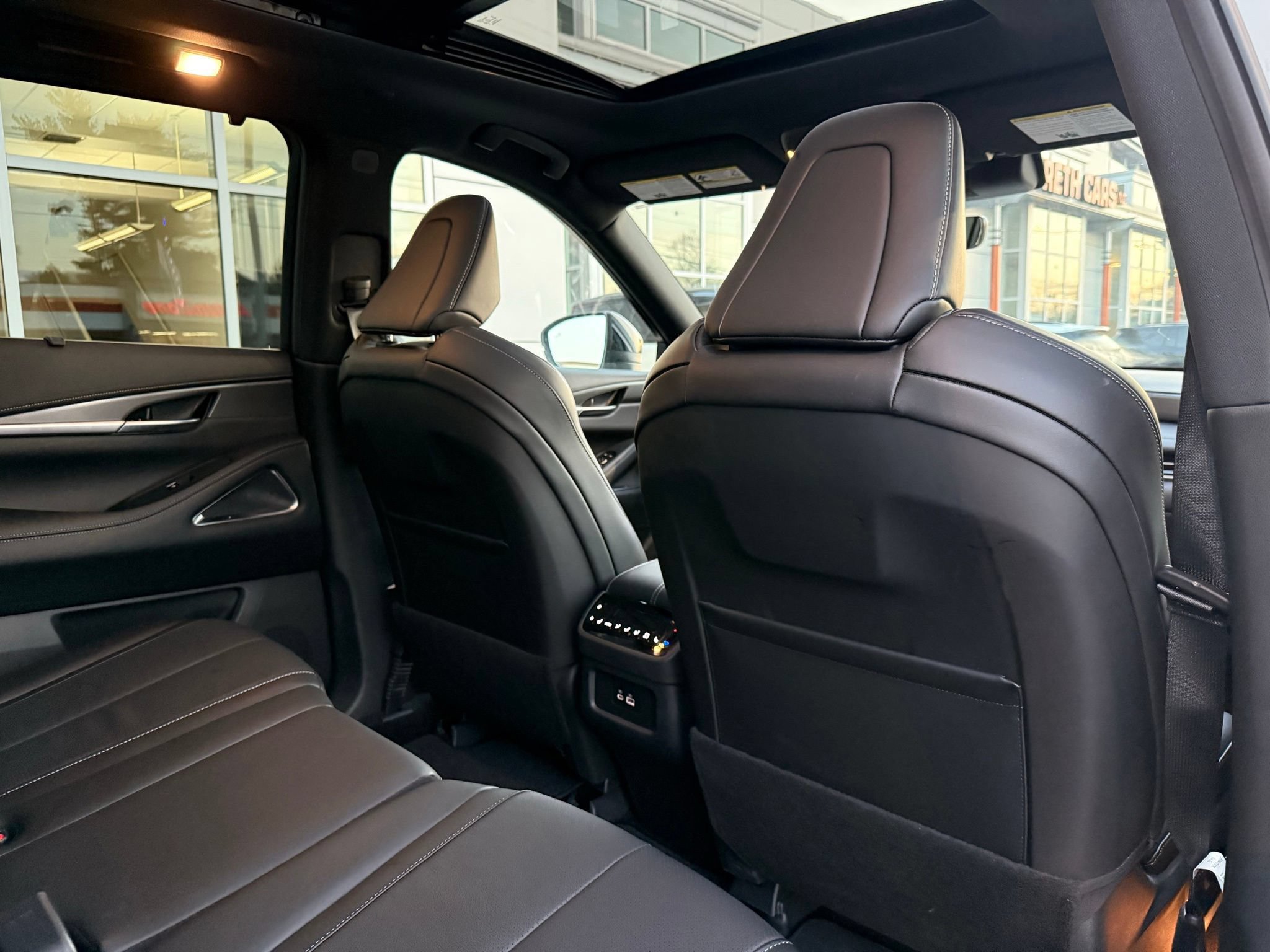 Used 2025 INFINITI QX60 Luxe w/ Black Edition AWD/4WD image 30