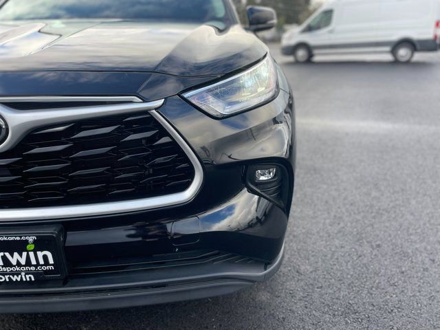 Used 2023 Toyota Highlander XLE image 7