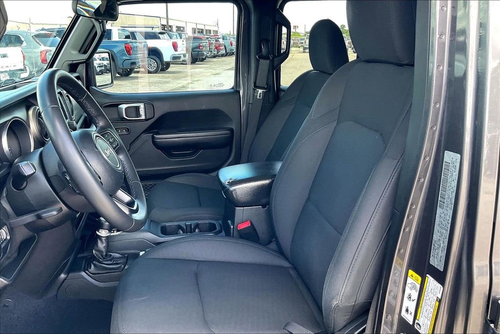 Used 2018 Jeep Wrangler Unlimited Sport S AWD/4WD image 18