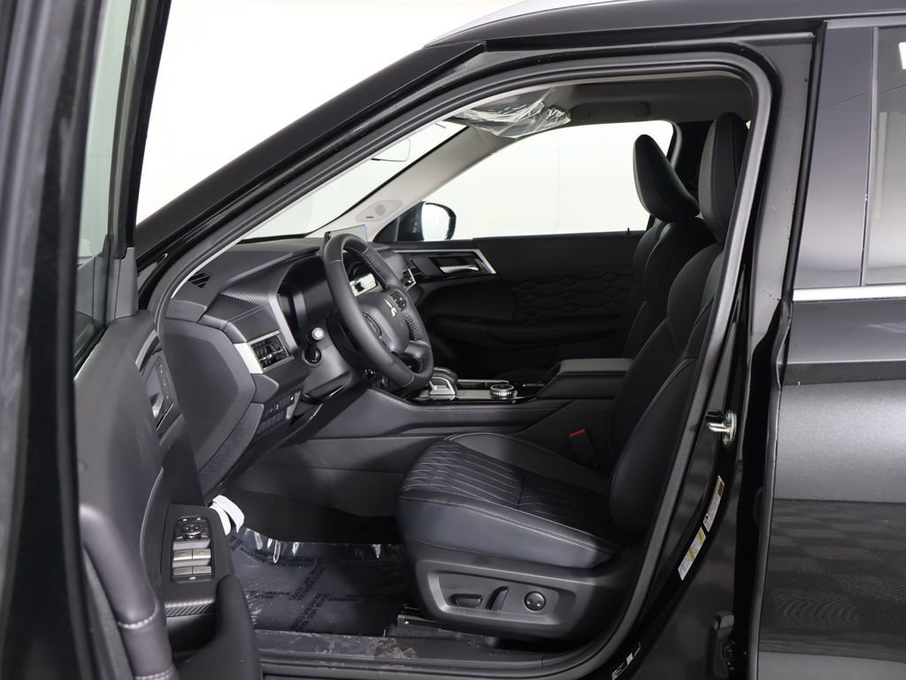 New 2026 Mitsubishi Outlander SEL image 35