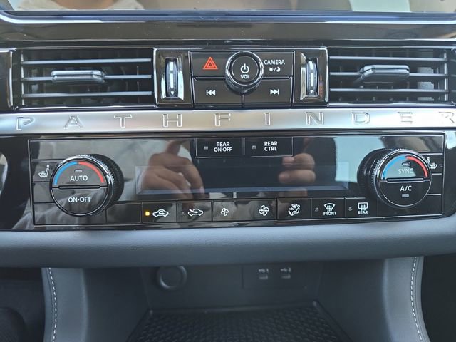 New 2026 Nissan Pathfinder SV image 4