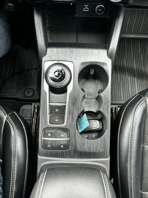 Used 2021 Ford Escape Titanium image 28