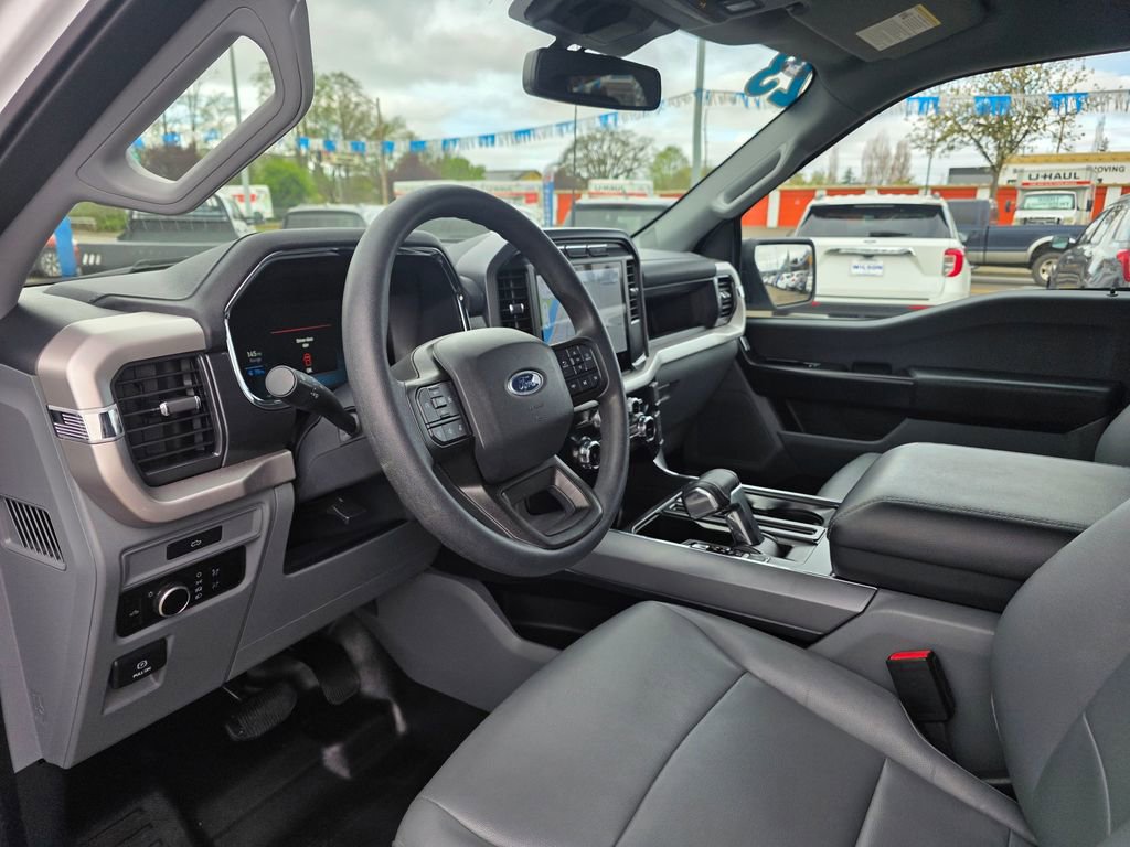 Used 2023 Ford F150 Lightning Pro image 9