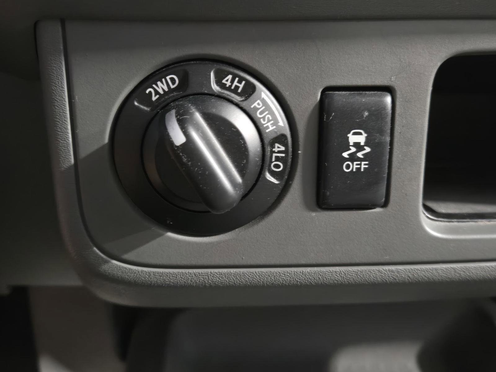 Used 2018 Nissan Frontier SV AWD/4WD image 26
