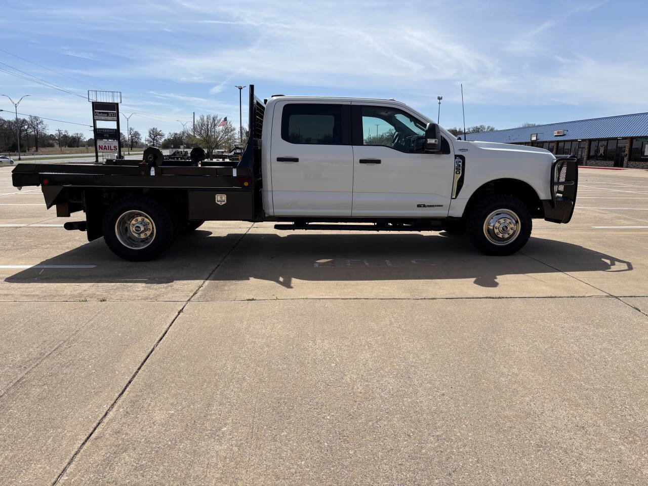 Used 2023 Ford F350 XL image 2