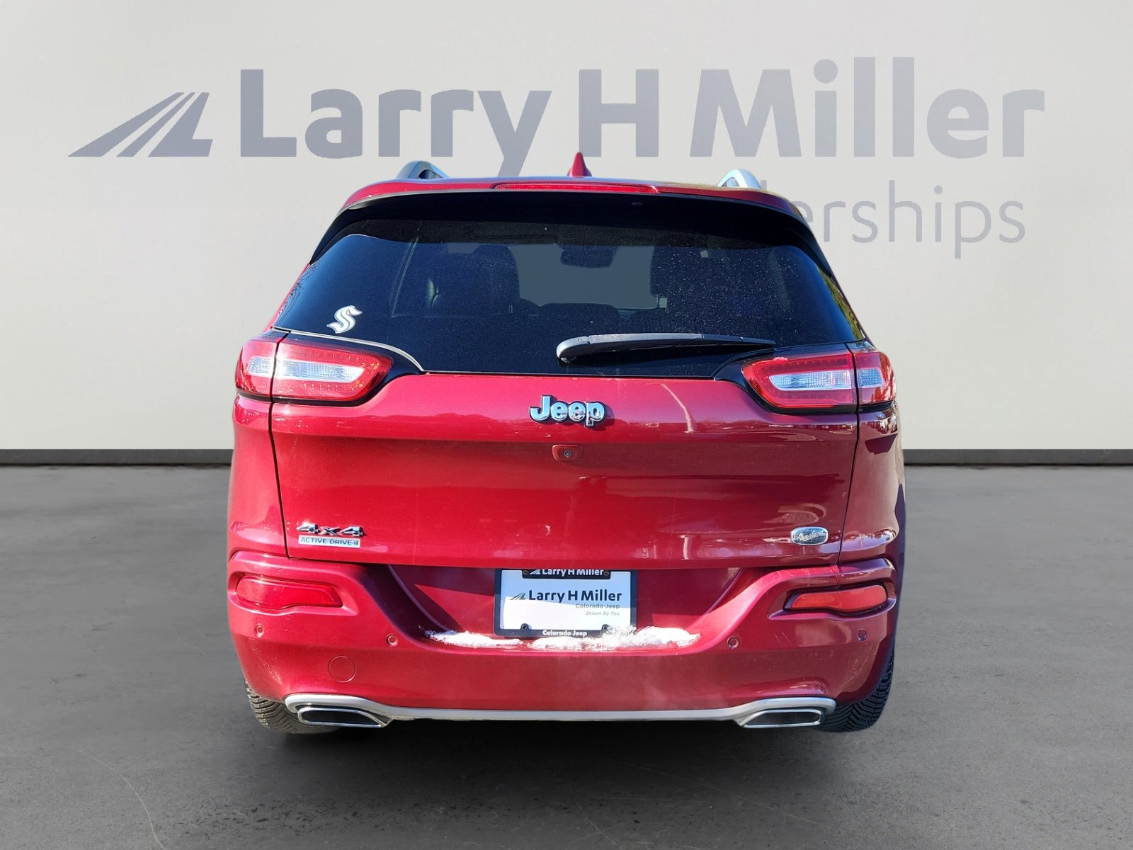 Used 2016 Jeep Cherokee Overland w/ Technology Group image 4