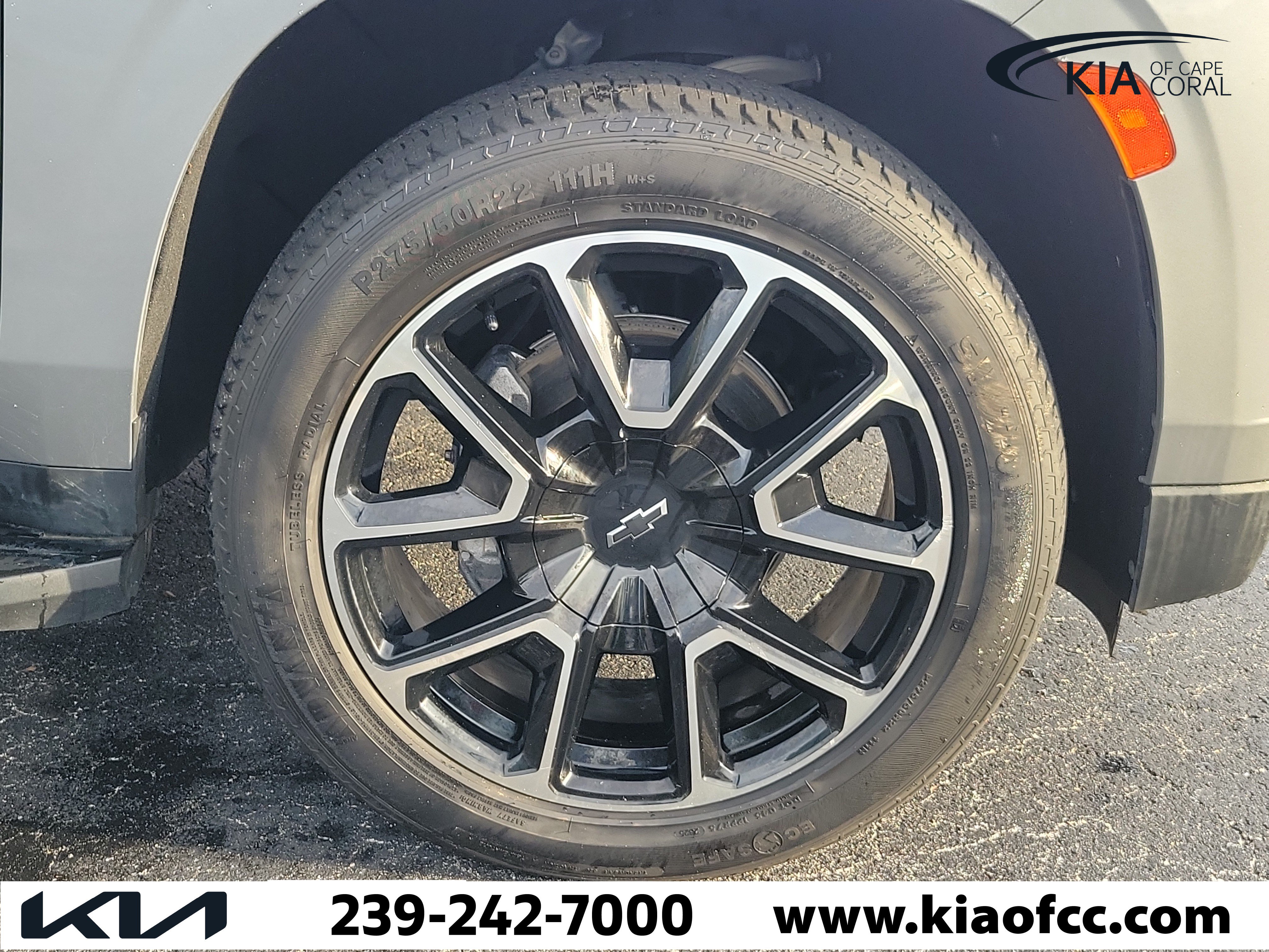 Used 2024 Chevrolet Suburban RST RWD image 7