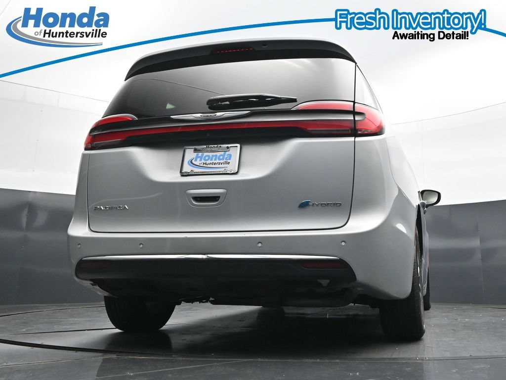 Used 2023 Chrysler Pacifica Touring-L FWD image 35