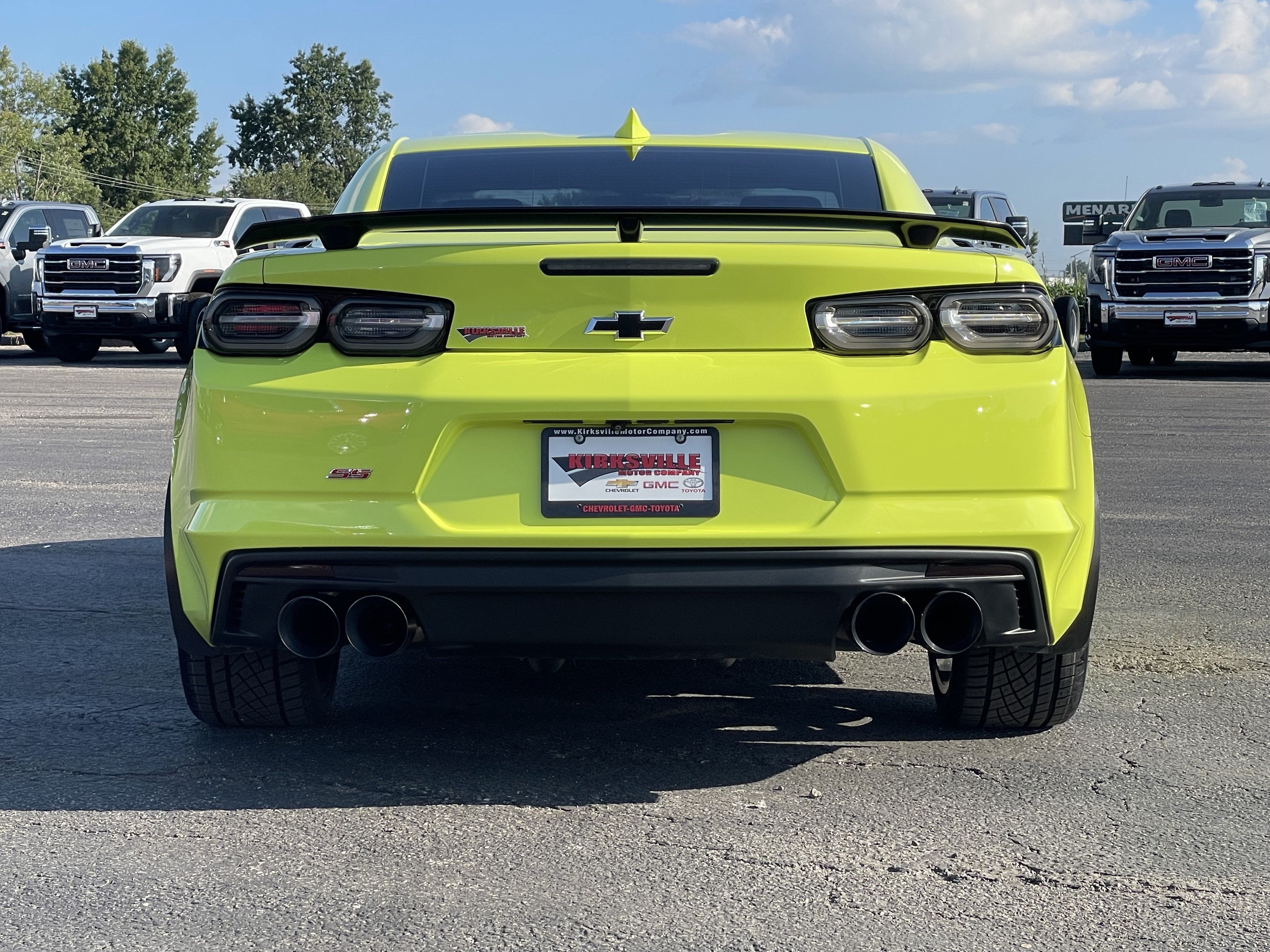 Certified 2019 Chevrolet Camaro SS w/ Black Appearance Package RWD image 5