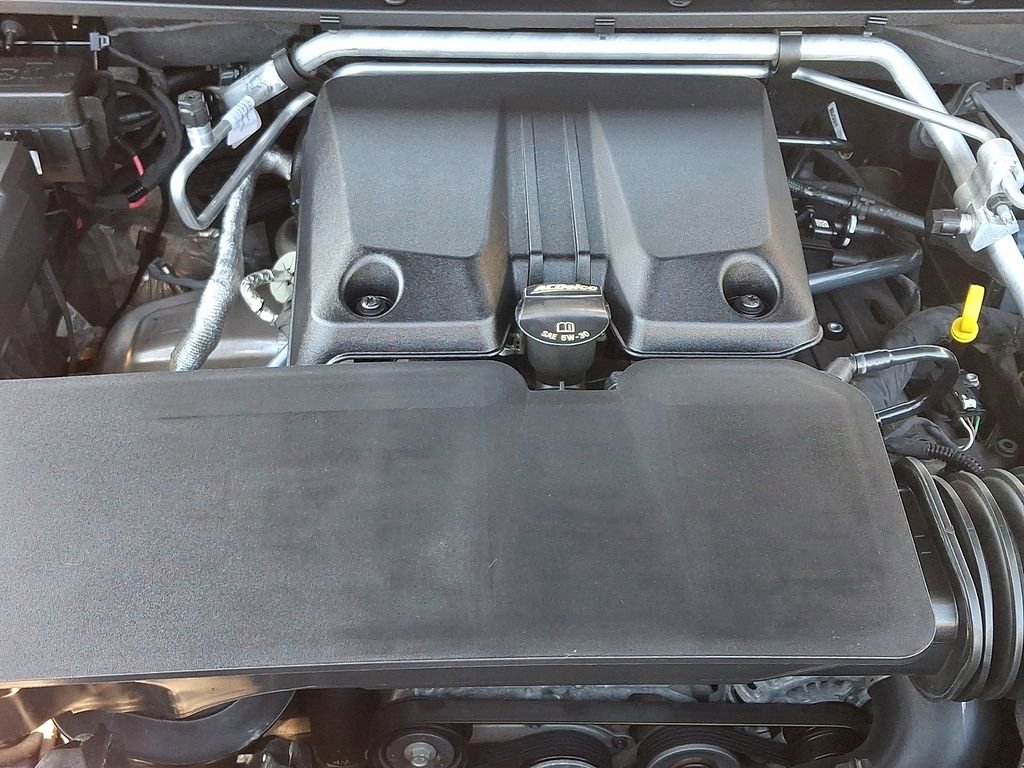 Certified 2024 GMC Canyon AT4X w/ AT4X AEV Edition image 32