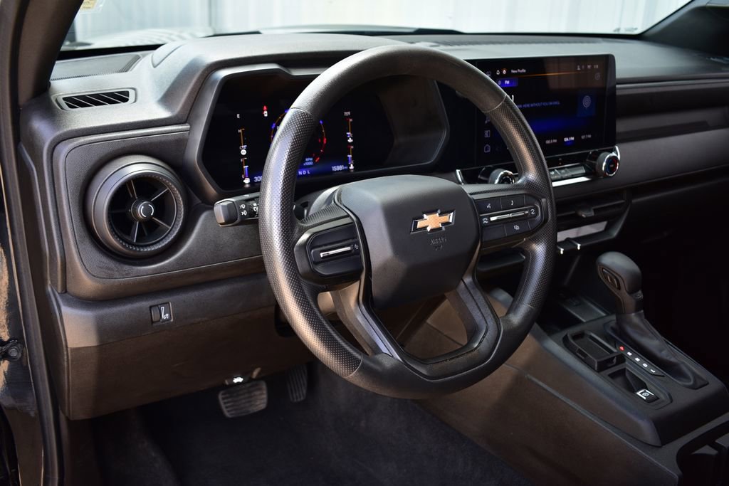 Used 2023 Chevrolet Colorado W/T RWD image 35